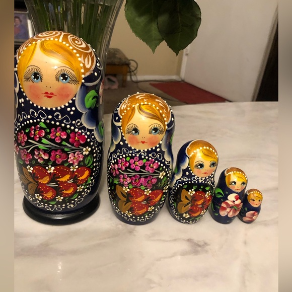 Russian Stacking Toy Nesting Dolls 5pc - Picture 8 of 9